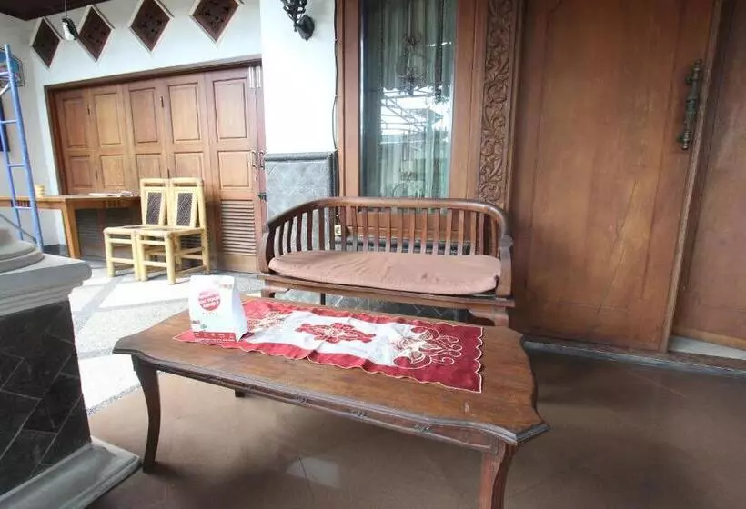 ホテル Oyo 93247 Pondok Pariwisata