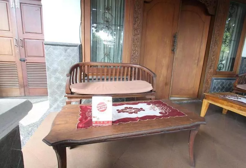 ホテル Oyo 93247 Pondok Pariwisata