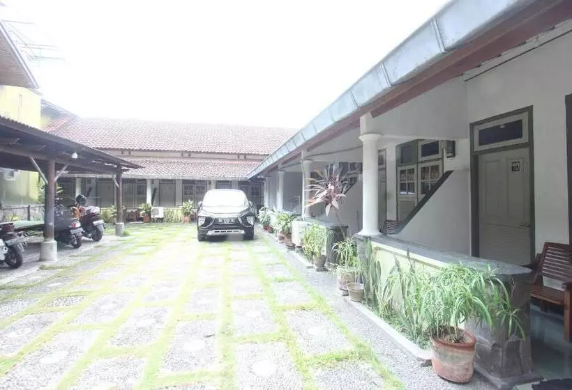 ホテル Oyo 93247 Pondok Pariwisata