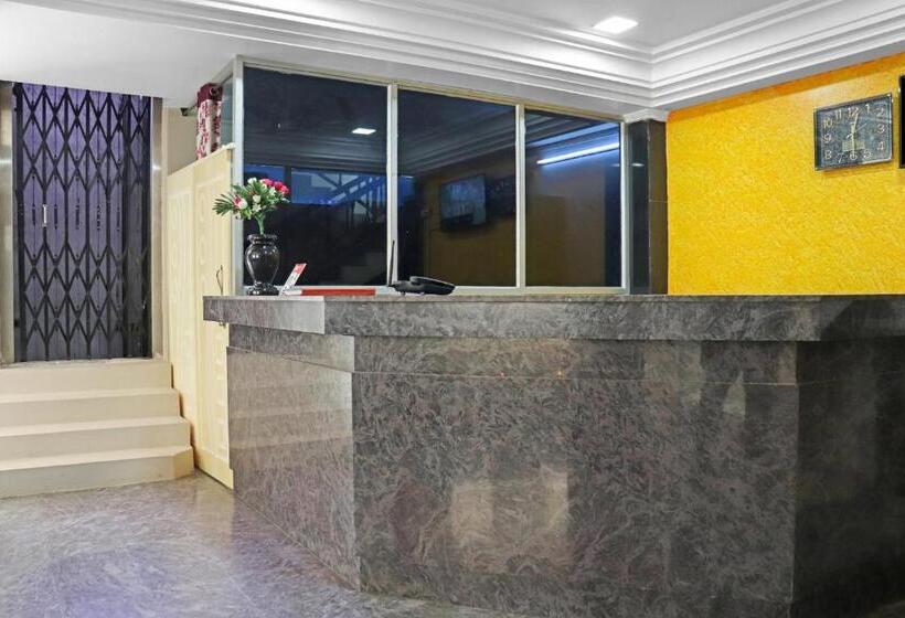 Отель Oyo Flagship Venus Lodge