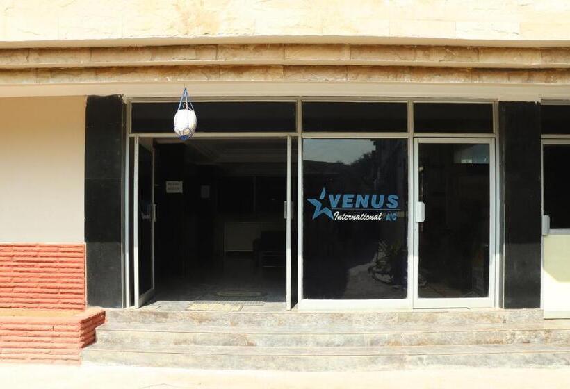 Отель Oyo Flagship Venus Lodge