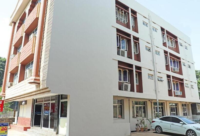 Отель Oyo Flagship Venus Lodge