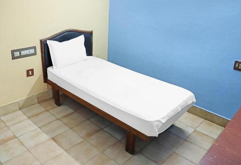 Отель Oyo Flagship Venus Lodge