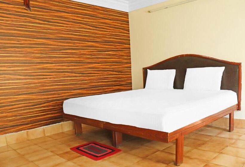 Отель Oyo Flagship Venus Lodge