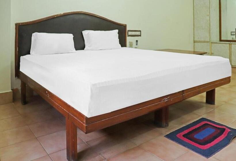 Отель Oyo Flagship Venus Lodge