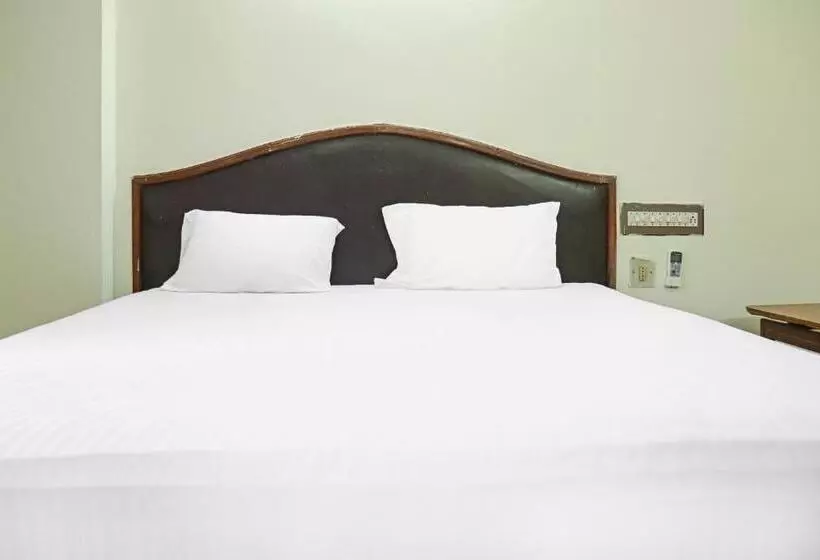 Hotelli Oyo Flagship Venus Lodge
