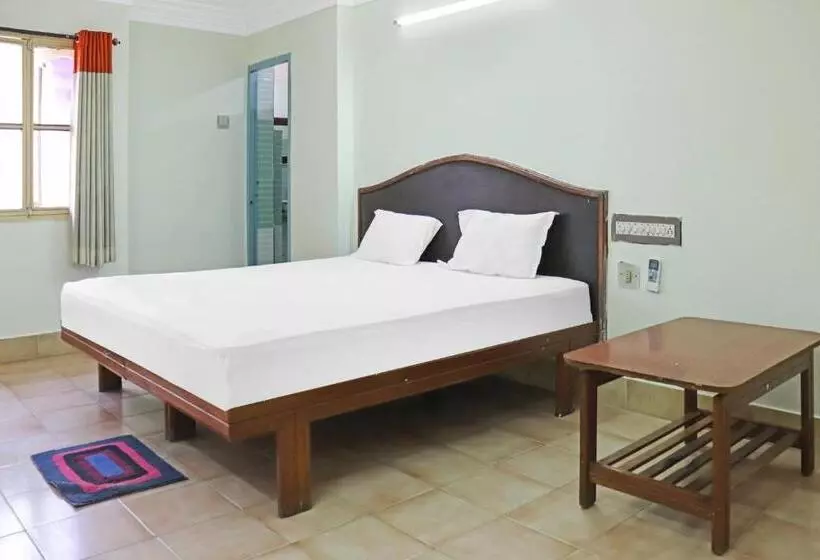 Hotelli Oyo Flagship Venus Lodge