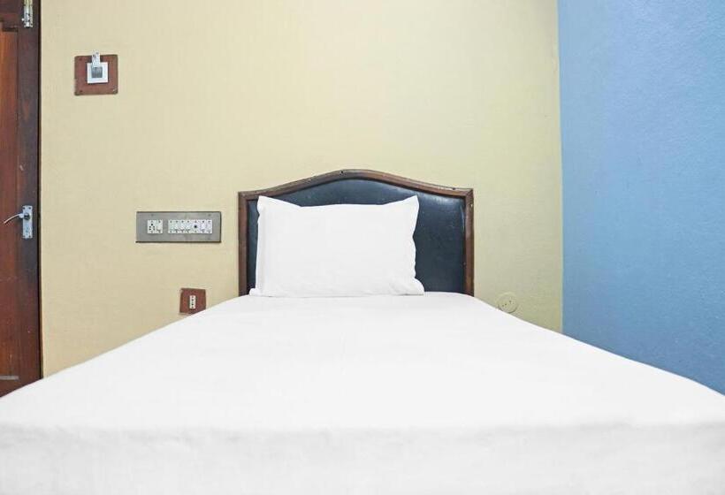 Отель Oyo Flagship Venus Lodge