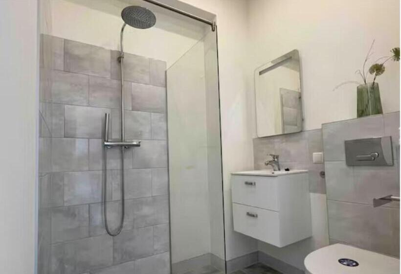 24 Single Bed Accommodation