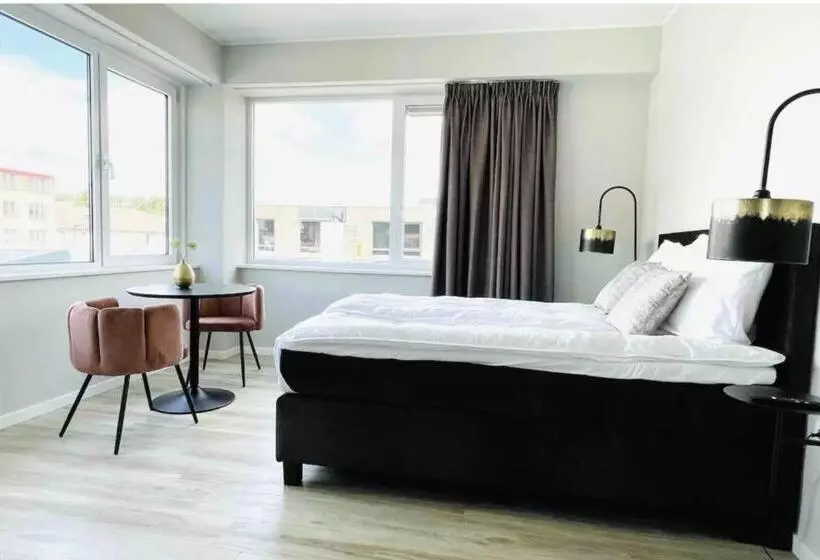 24 Single Bed Accommodation