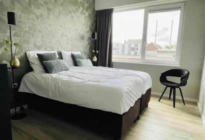24 Single Bed Accommodation