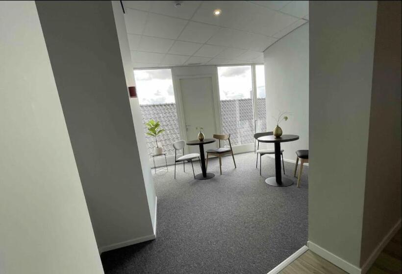 24 Single Bed Accommodation