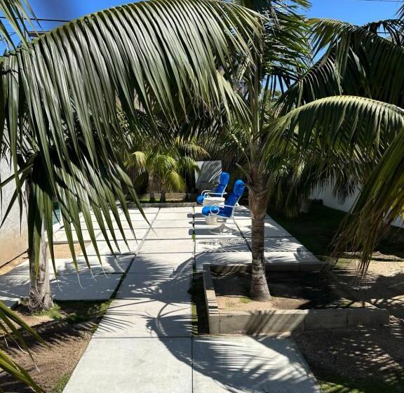 پانسیون Tropical Oasis On The Water Crown Point