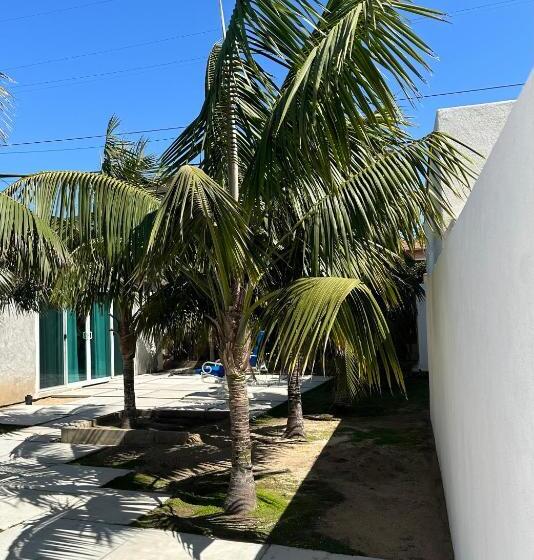 پانسیون Tropical Oasis On The Water Crown Point