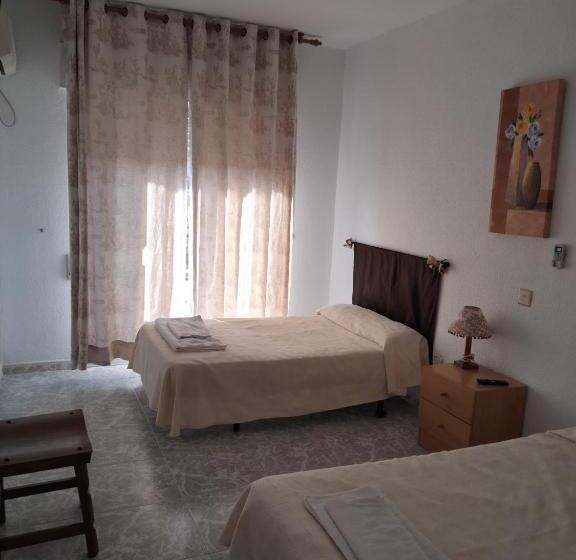 פנסיון Hostal Restaurante El Labrador