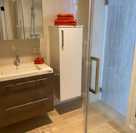 Majatalo Miranius Rey