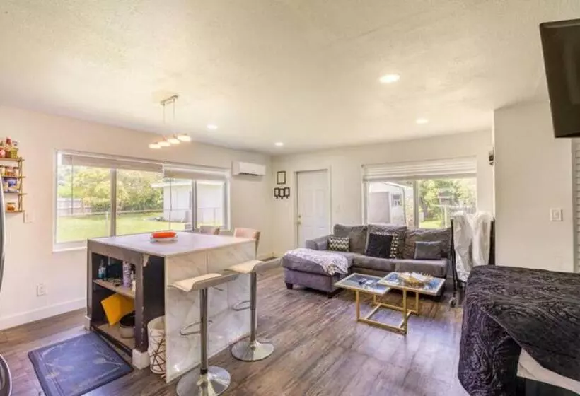 پانسیون Modern Comfort: Studio Retreat