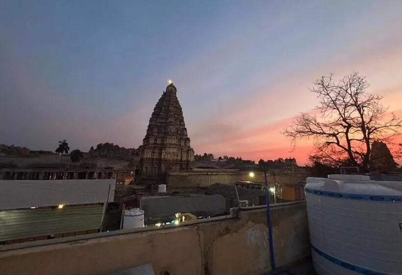 ペンション Temple View Guest House