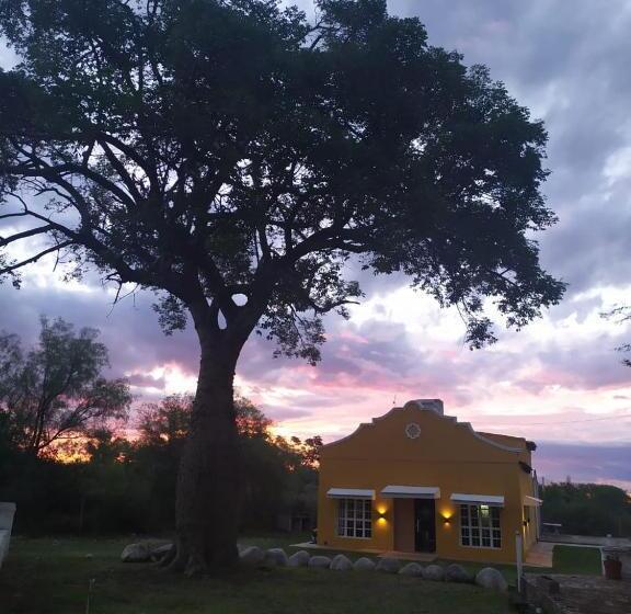 הוסטל Posada En Las Tapias Translasierras