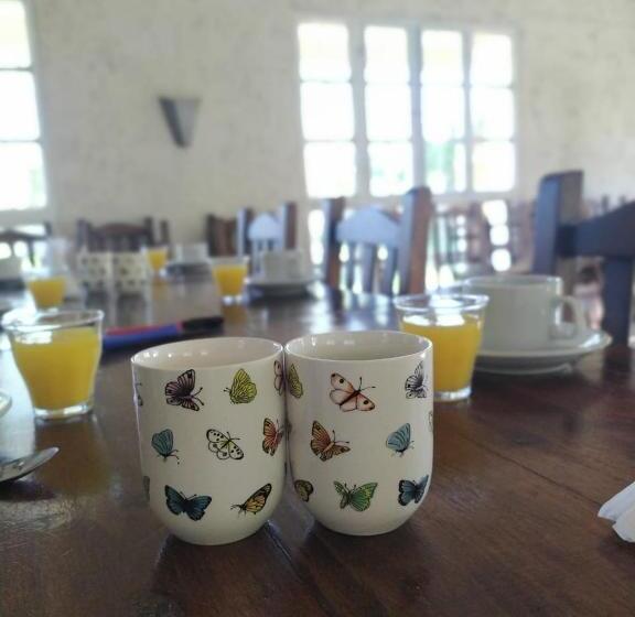 הוסטל Posada En Las Tapias Translasierras