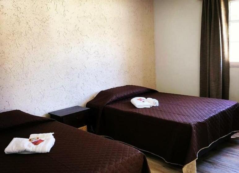 הוסטל Posada En Las Tapias Translasierras