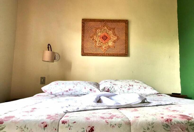 ユースホステル Pousada Querubins