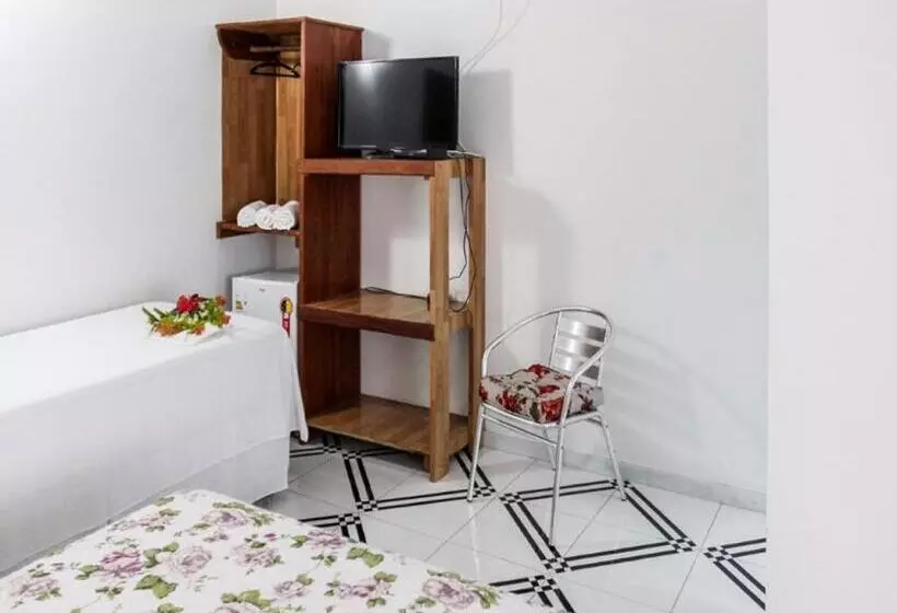 ユースホステル Restaurante & Pousada Almescla