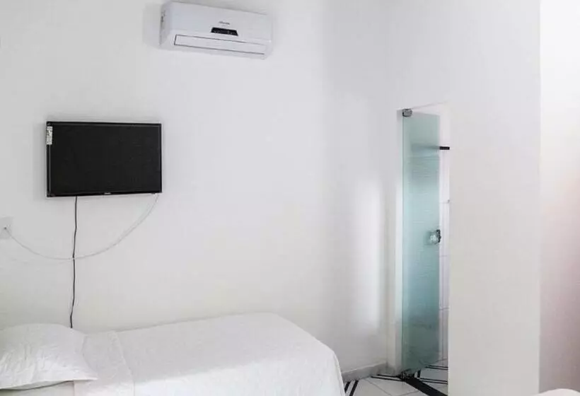 ユースホステル Restaurante & Pousada Almescla