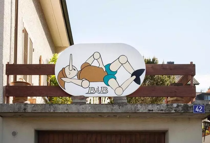 ベッドアンドブレックファースト Bed&breakfast Pinocchio
