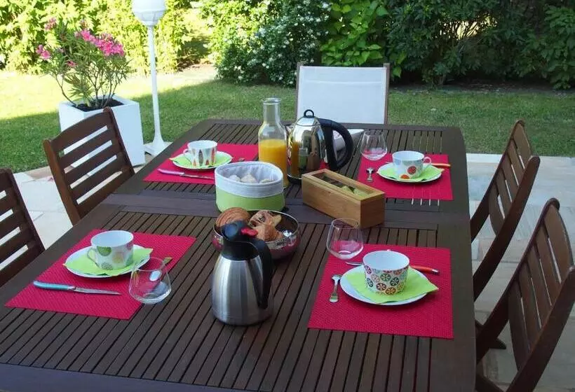 Aamiaismajoitus (B&B) Les Hautes Marnes Circuit Le Mans