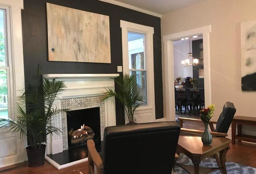 ベッドアンドブレックファースト The Rogan House