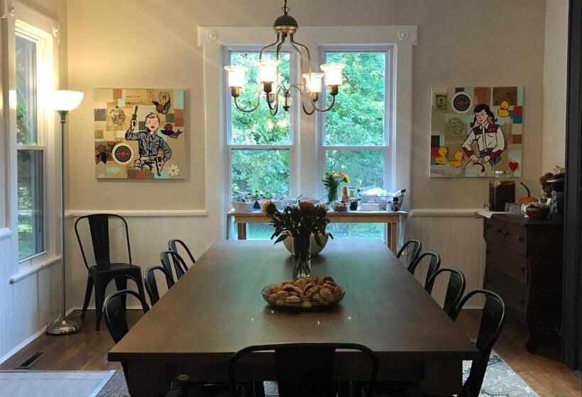 ベッドアンドブレックファースト The Rogan House