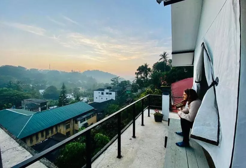 Aamiaismajoitus (B&B) The Sky Tents