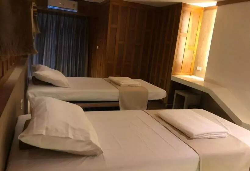 Hotelli Atrium Suvarnabhumi