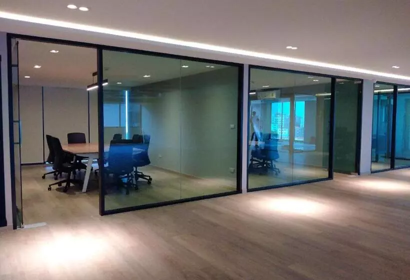 Hotelli Atrium Suvarnabhumi