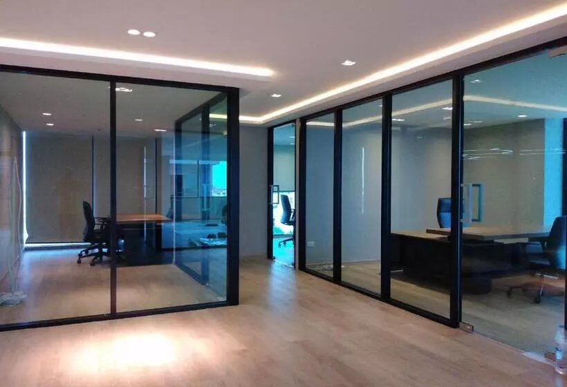 Hotelli Atrium Suvarnabhumi