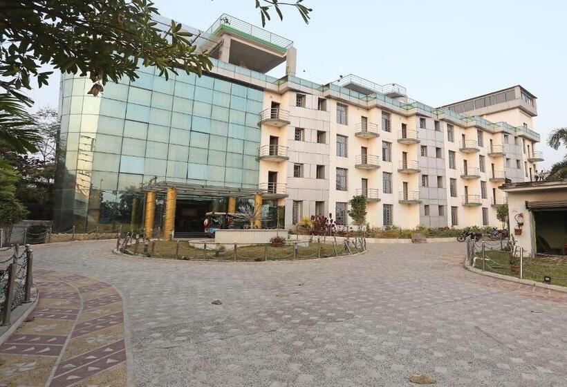 Отель River Bay Resort