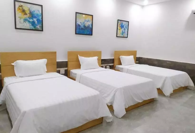 هتل Khách Sạn Khang điền 2