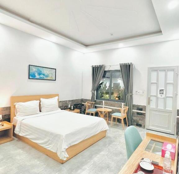 هتل Khách Sạn Khang điền 2