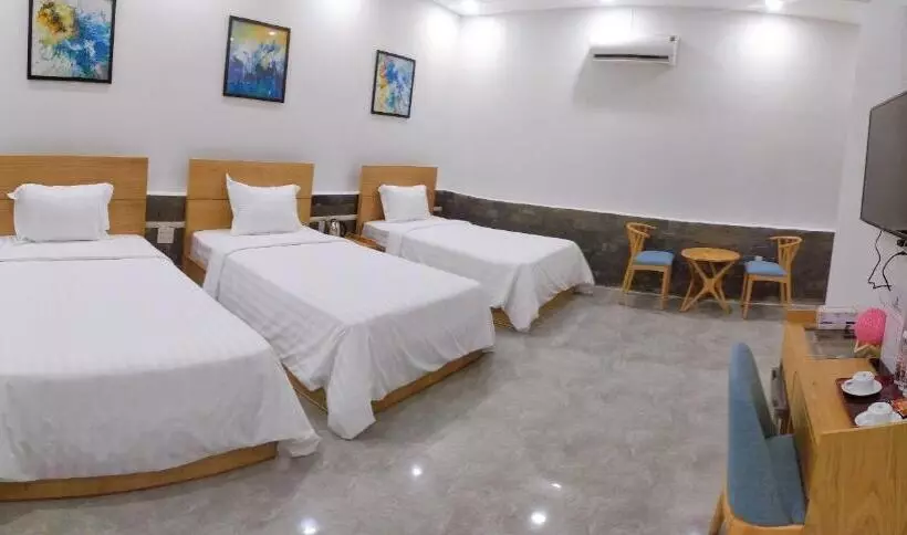 هتل Khách Sạn Khang điền 2