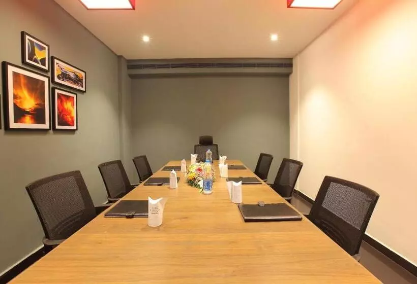 Hotelli National Park Residency