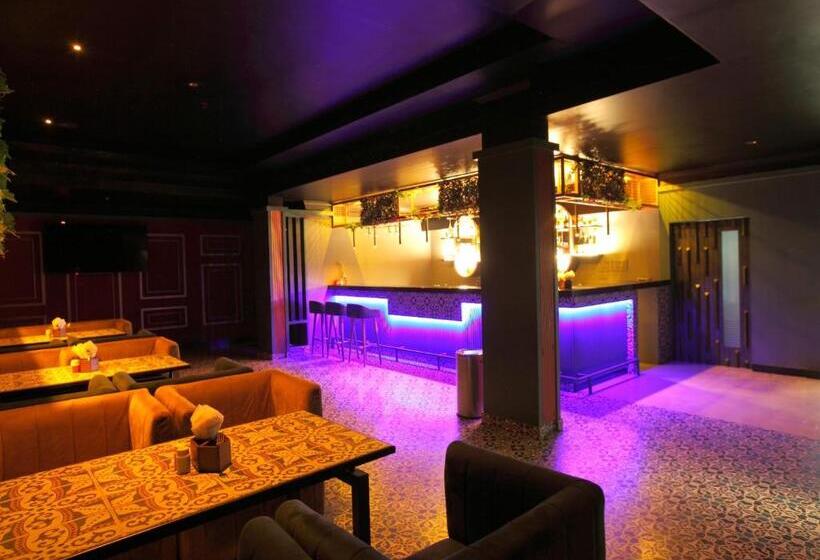 فندق National Park Residency