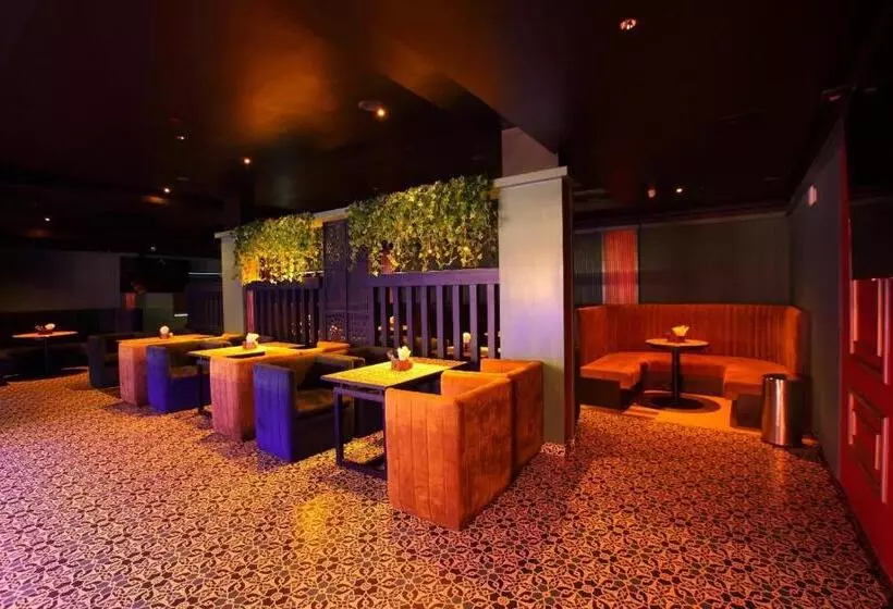 Hotelli National Park Residency