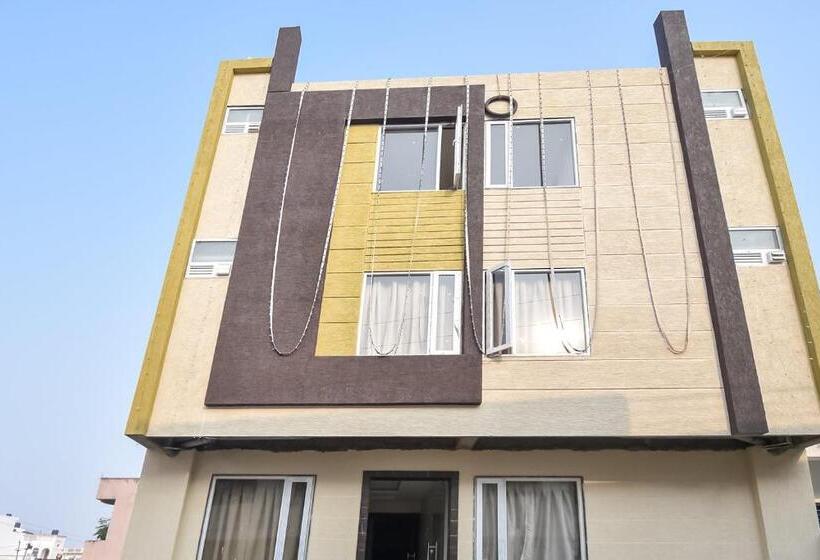 Szálloda Oyo Tulshi Residency