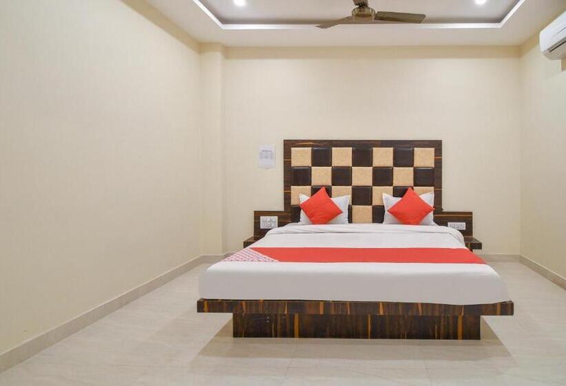 Szálloda Oyo Tulshi Residency
