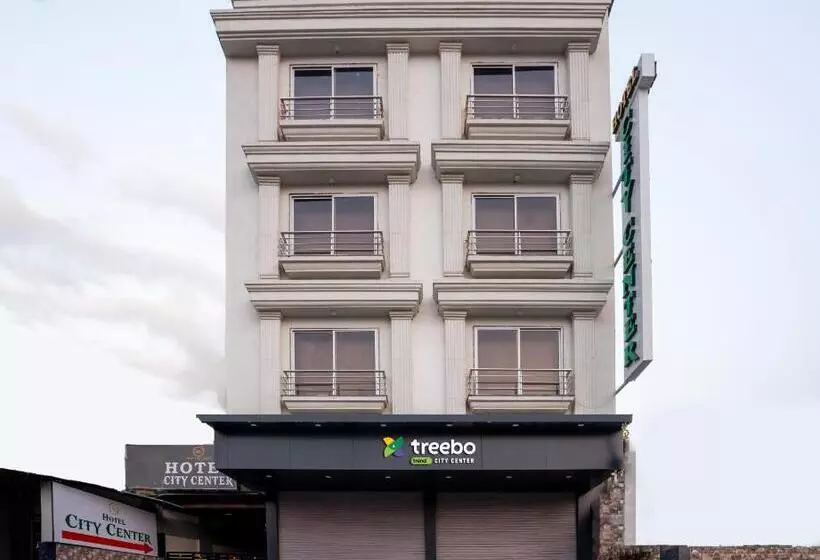 ホテル Treebo City Center
