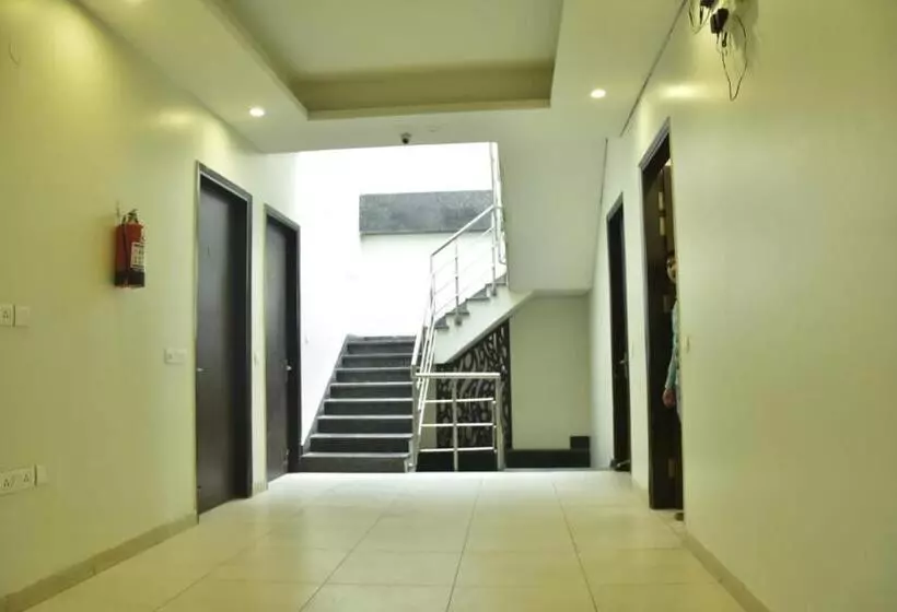 Hotelli Wedlock Subhash Chowk Gurgaon