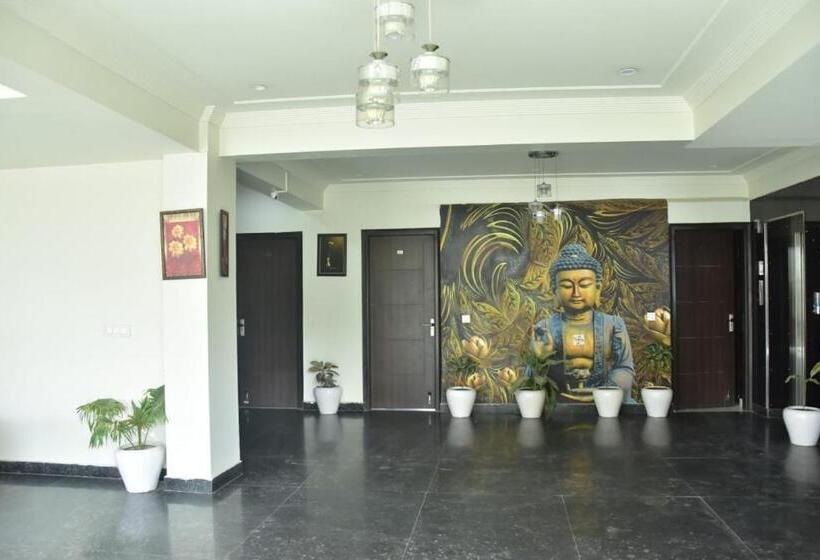 Hotel Wedlock Subhash Chowk Gurgaon