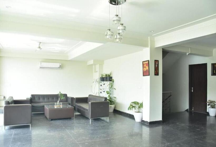 Hotel Wedlock Subhash Chowk Gurgaon