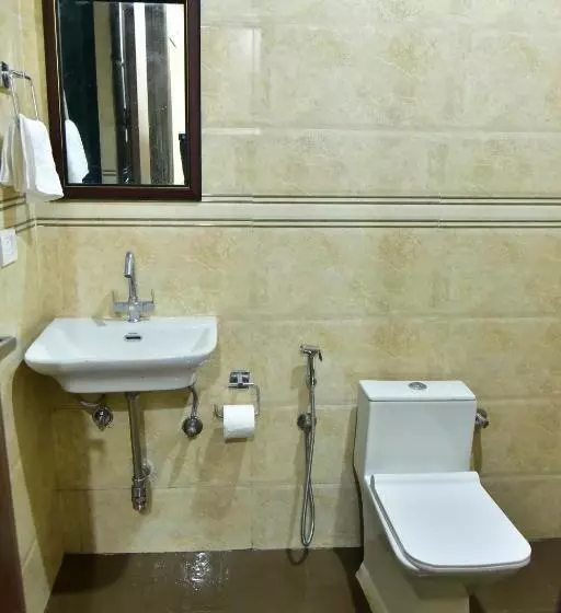 Hotelli Wedlock Subhash Chowk Gurgaon